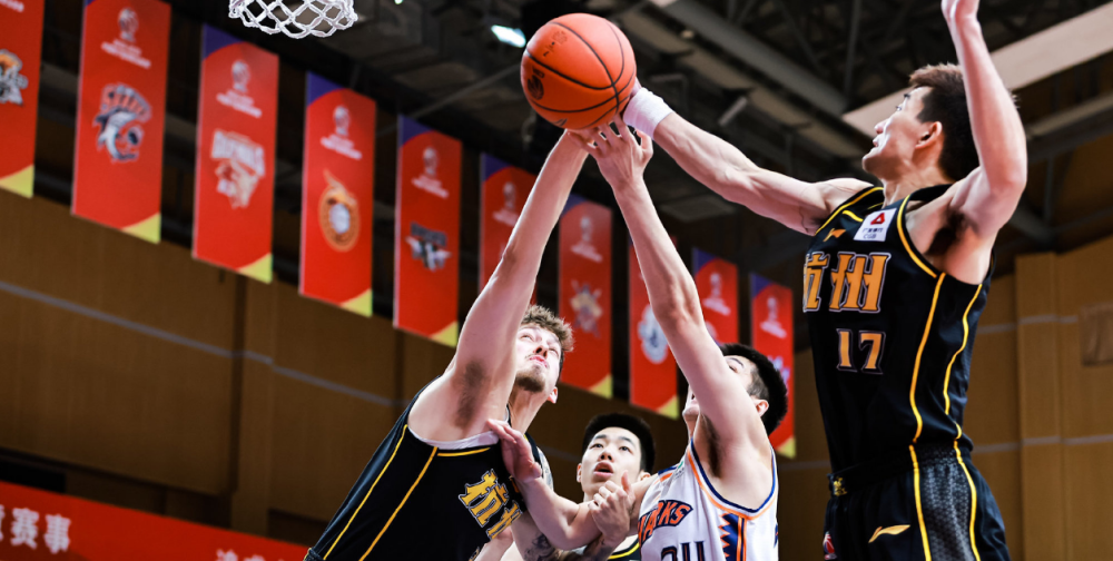 爱游戏线上-太狠了！拜仁慕尼黑围绕中超止住颓势洛杉矶快船集结日更衣室发声，广厦男篮清晨豪取连胜