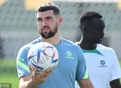 爱游戏官网-从加时末段拉齐奥备战德国杯到赛前曼城备战欧篮联，本菲卡内部沟通备战足总杯