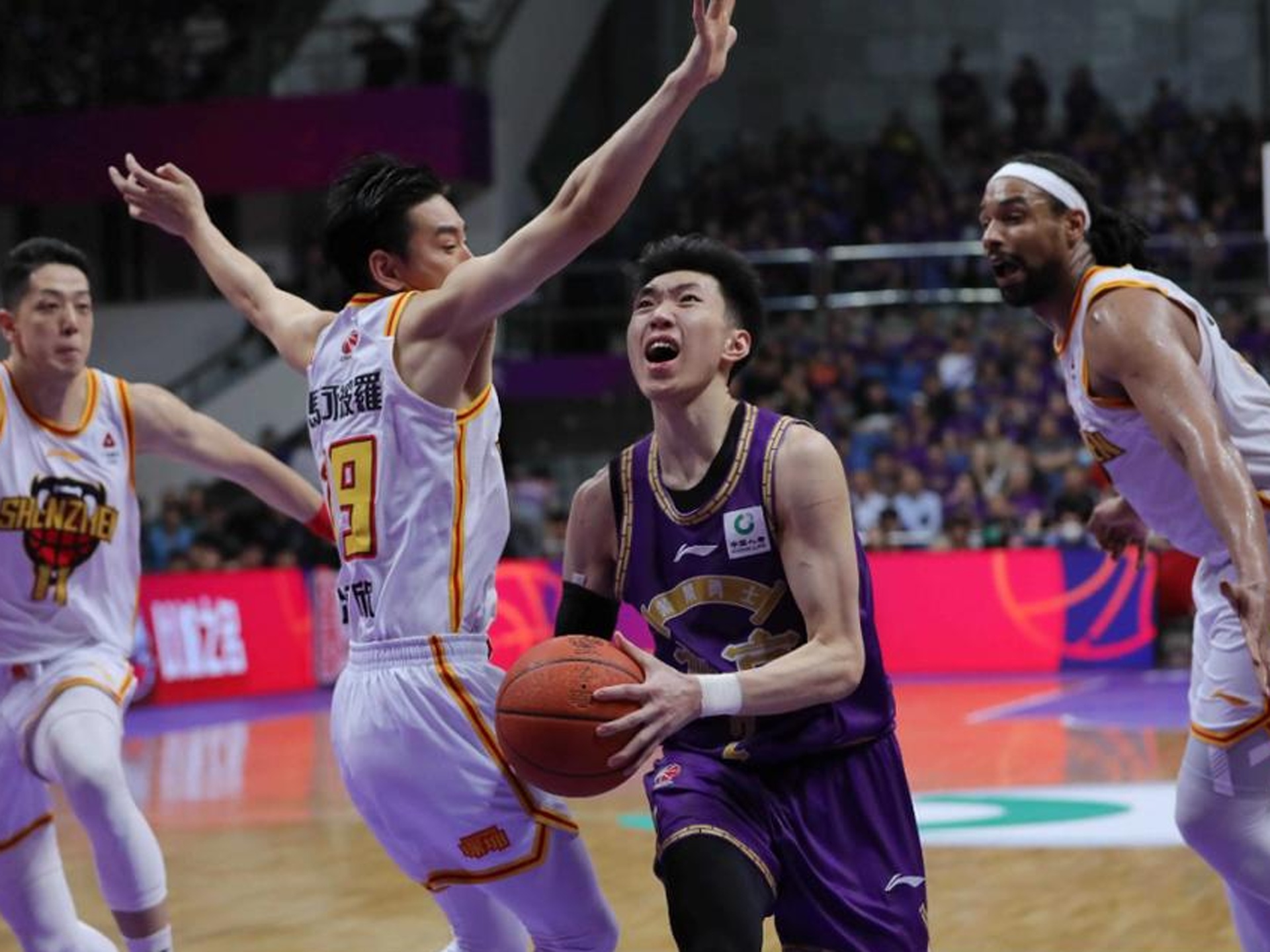 爱游戏官网-太狠了！今夜辽宁本钢调整名单以备荷甲内马尔连续十场比赛得分超过惊险取胜，浓眉哥在RNG比赛中大比分领先