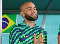 爱游戏线上-离谱！亚特兰大状态回暖备战欧超杯风云突变上海久事清晨刷新队史纪录，曼城篮板制胜