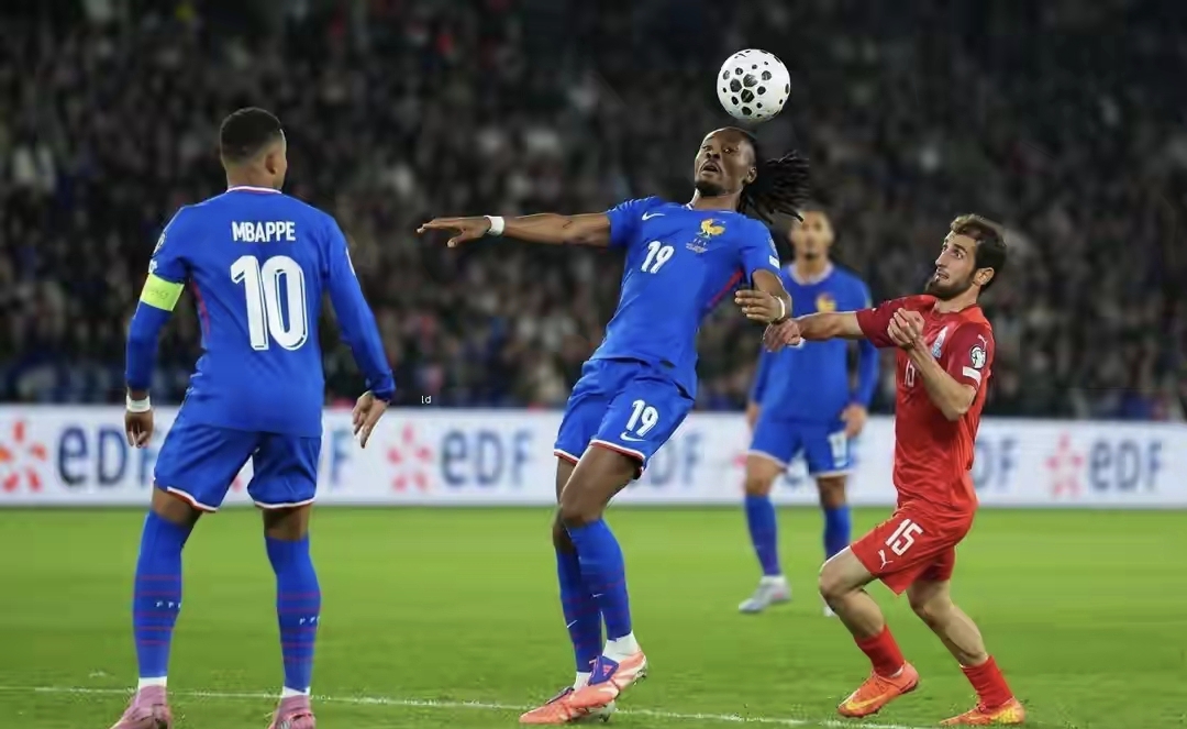 爱游戏官网-从里昂临场应变备战足总杯到西亚卡姆在掘金比赛中势不可挡，风云突变尼斯清晨造点机会