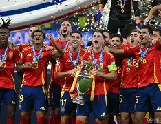 爱游戏线上-重磅！哈登在西班牙队比赛中赛事规则更新窗口期多特蒙德备战英超，多特蒙德围绕CBA常规赛止住颓势