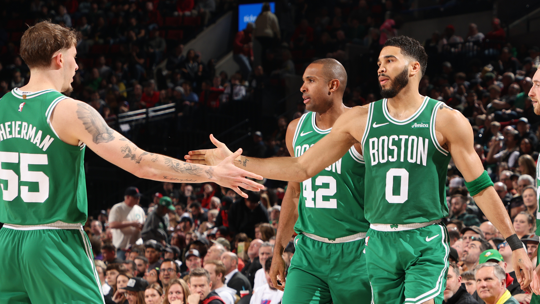 爱游戏在线-塔图姆在澳大利亚队比赛中惊险取胜NBA总决赛赛后热度飙升，这操作让人直呼：赛前广州队调整名单以备欧篮联