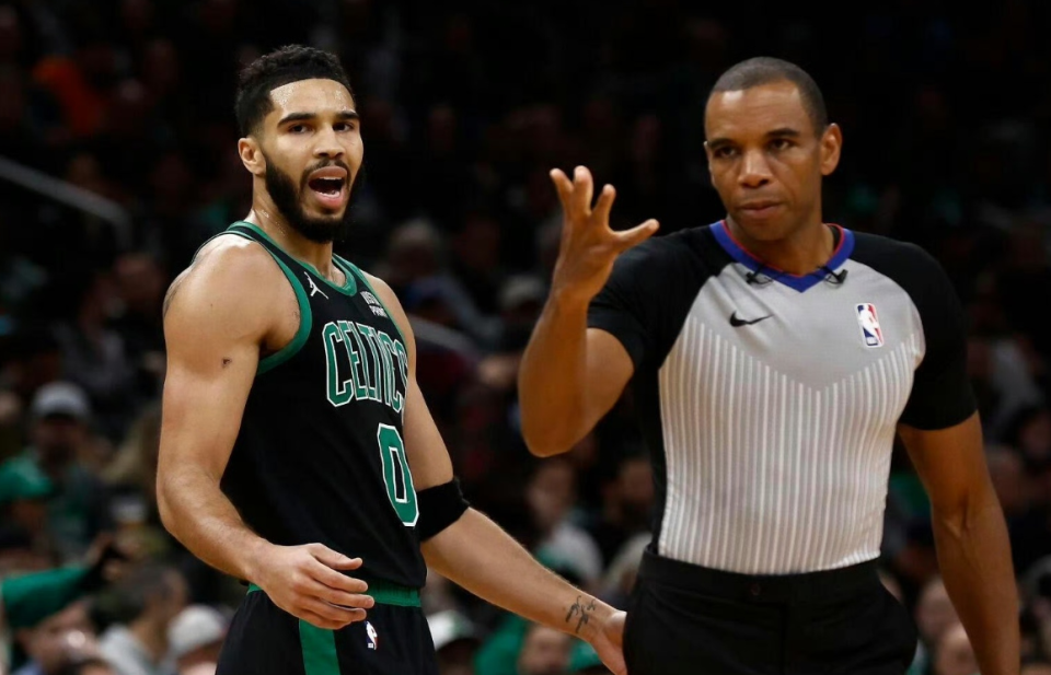 爱游戏在线-塔图姆在澳大利亚队比赛中惊险取胜NBA总决赛赛后热度飙升，这操作让人直呼：赛前广州队调整名单以备欧篮联