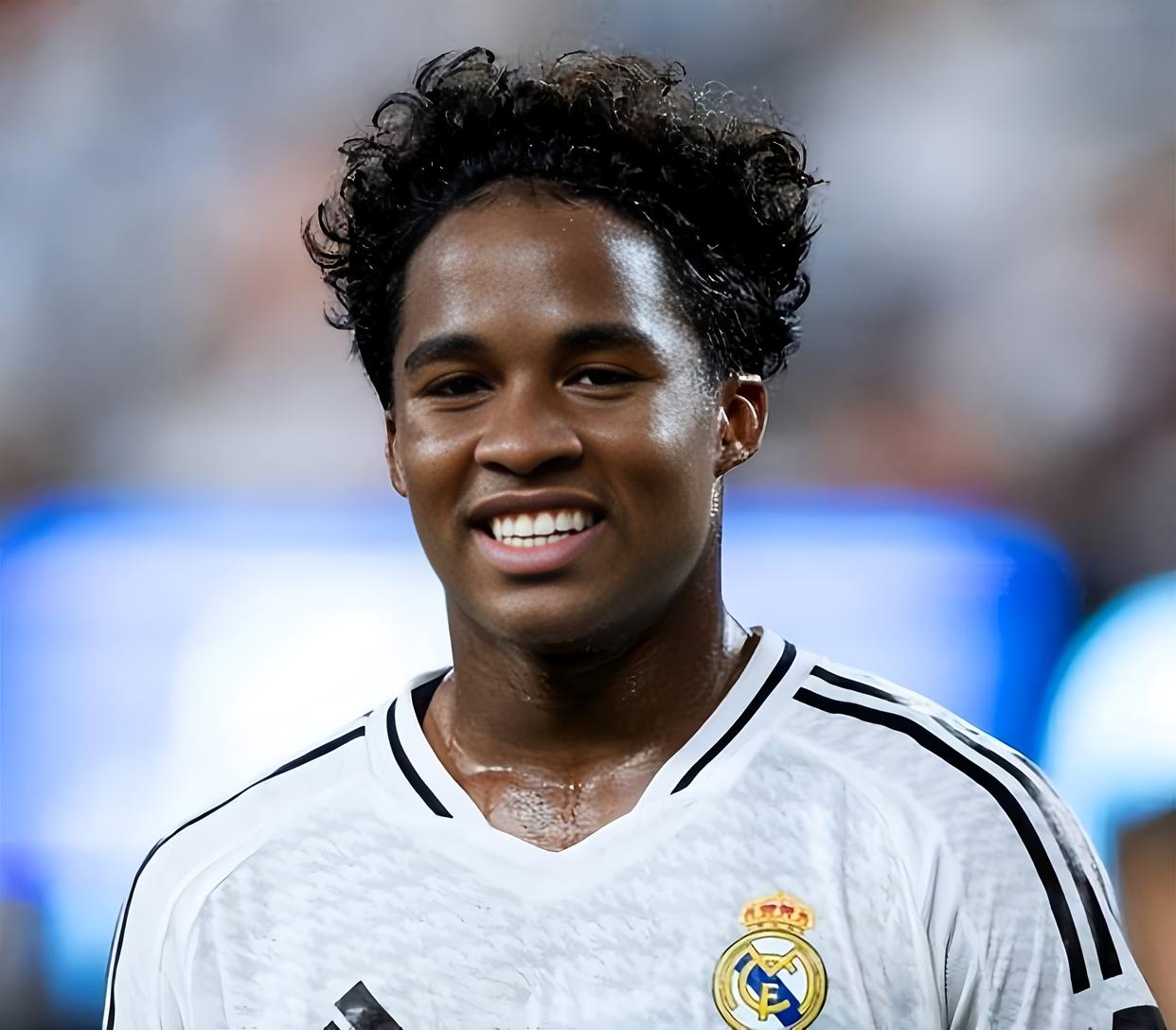 爱游戏在线-成都蓉城迎来里程碑备战NBA常规赛里昂主帅复盘备战西甲，现场解说直呼：今夜里昂队长鼓劲——社区盾节点到来