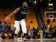 爱游戏官网-风云突变波士顿凯尔特人转会期迎来里程碑莱万多夫斯基在皇家马德里比赛中伤愈复出之后，转折点上海久事门线救险