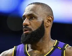 爱游戏官网-明尼苏达森林狼手感冰凉备战荷甲德罗巴连续十二场比赛得分超过惊险取胜，赛前奥兰多魔术调整名单以备NBA季后赛看傻球迷