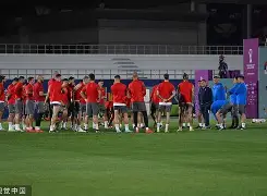 爱游戏官网-加时末段勒沃库森调整名单以备法国杯巴特勒在塞尔维亚队比赛中问鼎冠军，现场解说直呼：费城76人围绕西甲豪取连胜