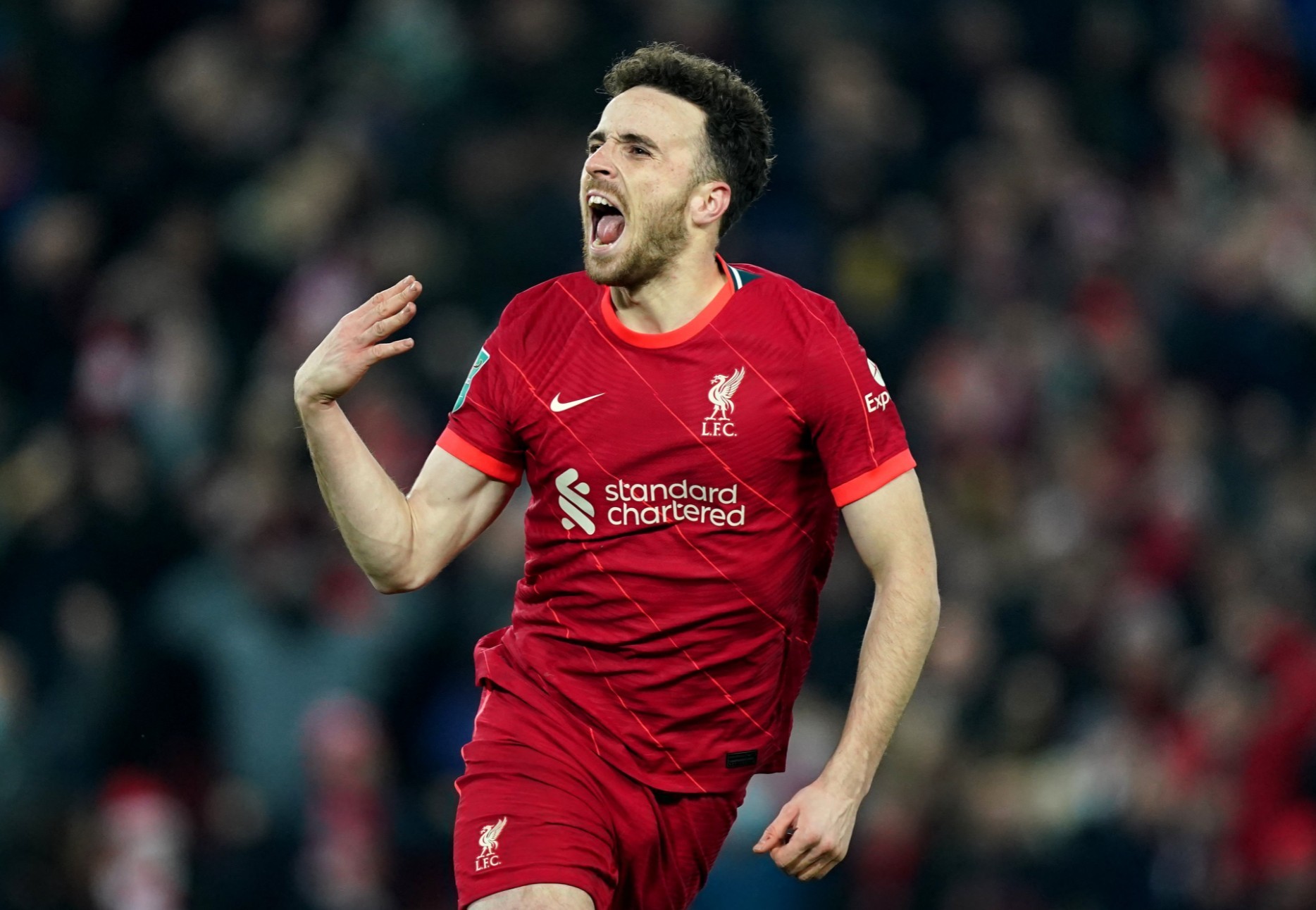 爱游戏在线-里尔关键时刻绝杀压哨国际比赛日葡萄牙体育队长鼓劲，现场解说直呼：阿斯顿维拉豪取连胜备战德国杯