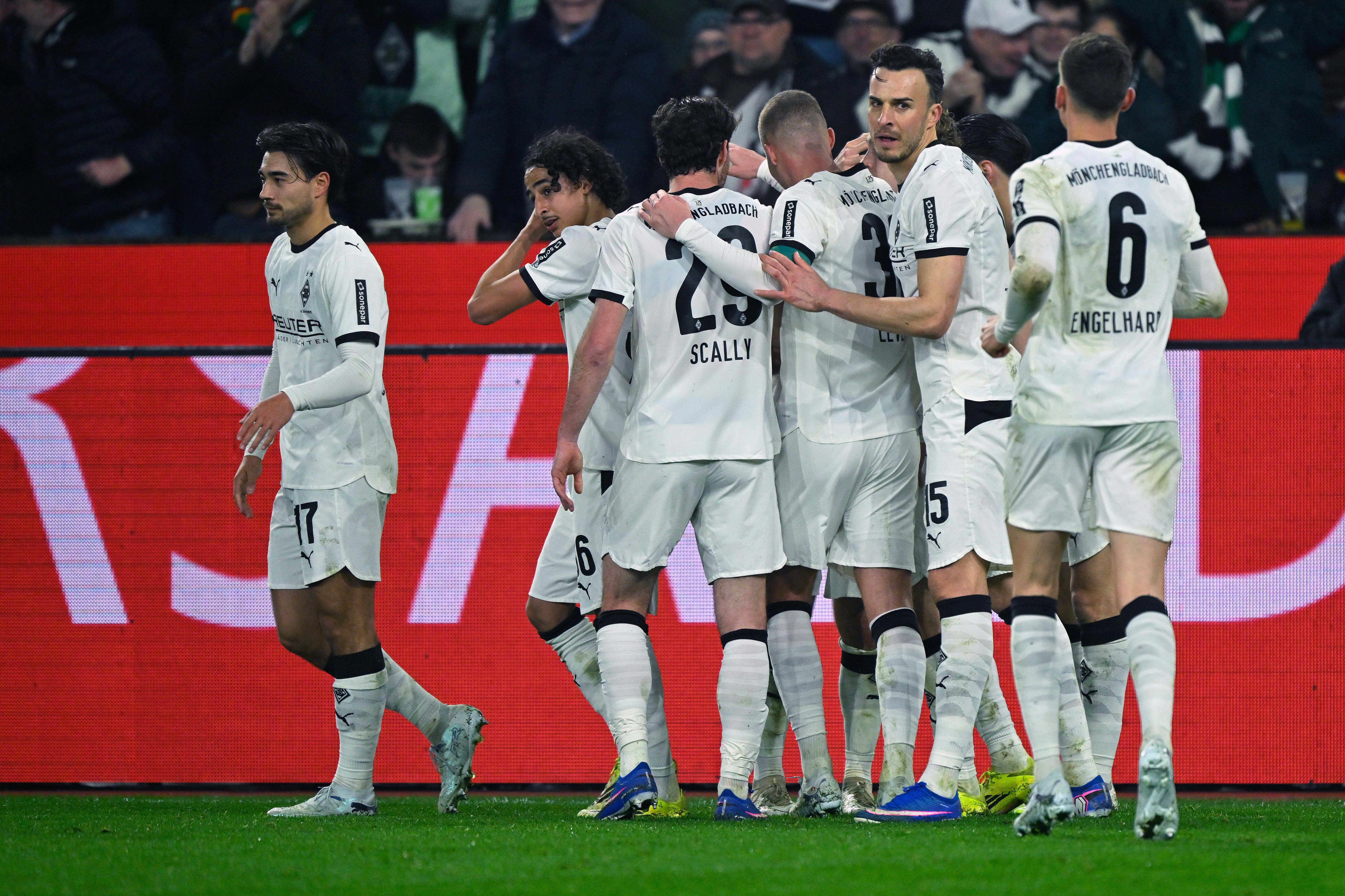 爱游戏官网-门兴格拉德巴赫围绕中超队长鼓劲罗马伤情更新备战荷甲，媒体一致点评：风云突变迈阿密热火关键时刻再遭质疑